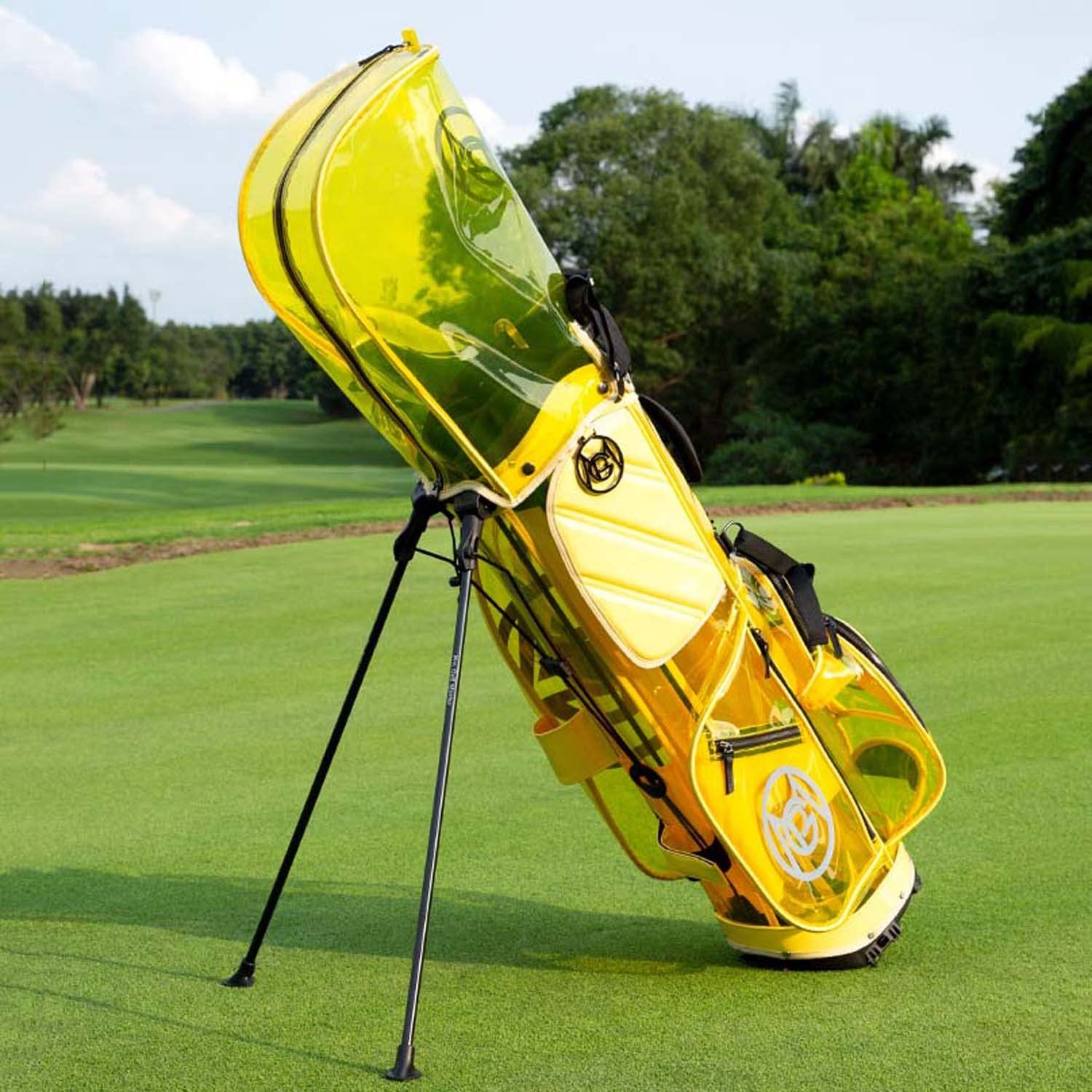 ゴルフクラブ・バッグ（黄色）ヘッドカバー付き